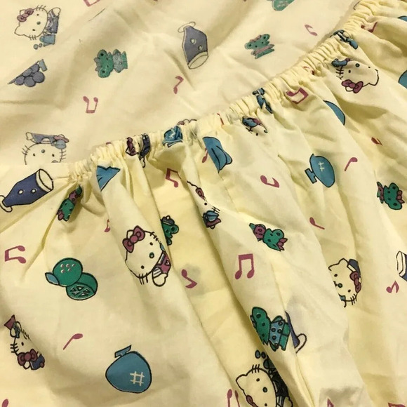 Hello Kitty  Crib Bedding Sheet Balloons Music Notes Baby Toddler Sheet - Picture 14 of 16